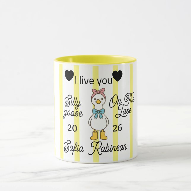 Caneca Cute Silly Goose Pink Stripe Personalized Mug (Centro)