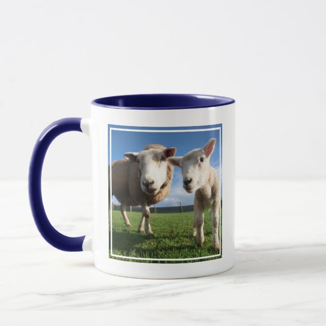 Caneca Cutest Baby Animals | Newborn Lamb & Mama (Esquerda)