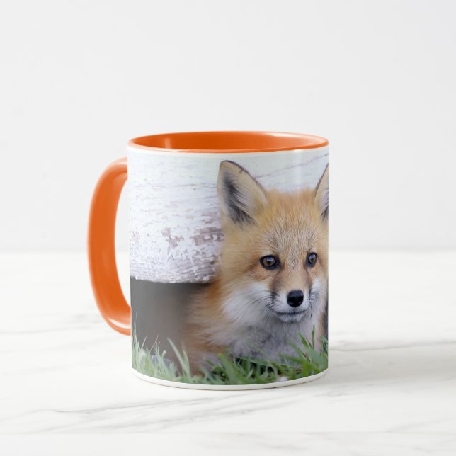 Caneca Cutest Baby Animals | Red Fox Kit Peeking (Frente Esquerda)