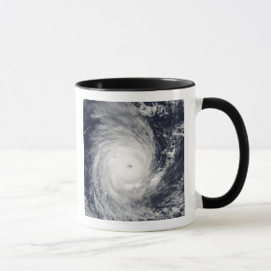 Caneca Cyclone Adeline-Juliet a mover-se para oeste