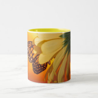 Caneca da borboleta de monarca