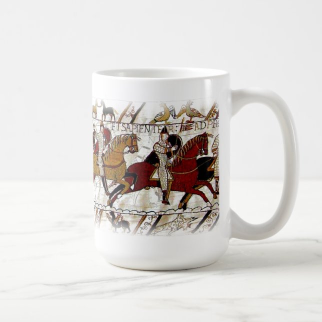 Caneca da cena da tapeçaria de Bayeux (Direita)
