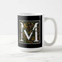 Caneca da cor do monograma M