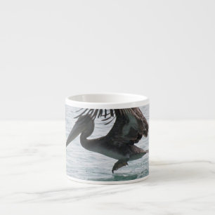 Caneca da especialidade da aterragem do pelicano