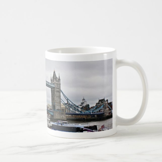 Caneca da ponte da torre (Direita)