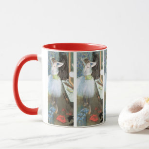 Caneca Dançarina na Sala de Vestir por Edgar Degas