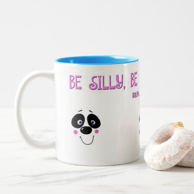 Caneca das caras da panda com citações de Emerson (Com Donut)