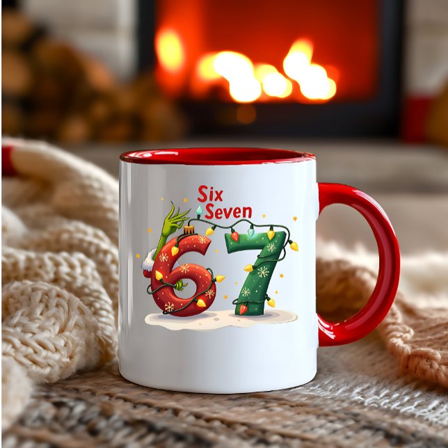 Caneca de aniversário engraçada de Natal (Criador carregado)