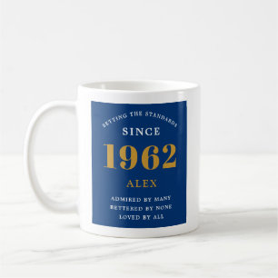 Caneca De Café 60º Aniversário Nome 1962 Chic Azul Dourado Eleg