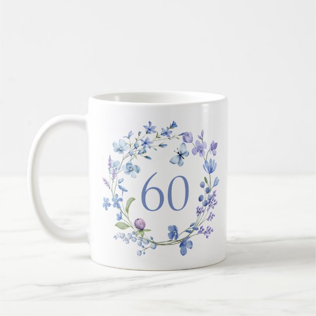 Caneca De Café 60.º Aniversário Monograma Floral Azul (Esquerda)