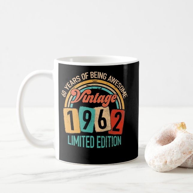 Caneca De Café 60 Anos De Idade Em 1962 60º Aniversário (Com Donut)