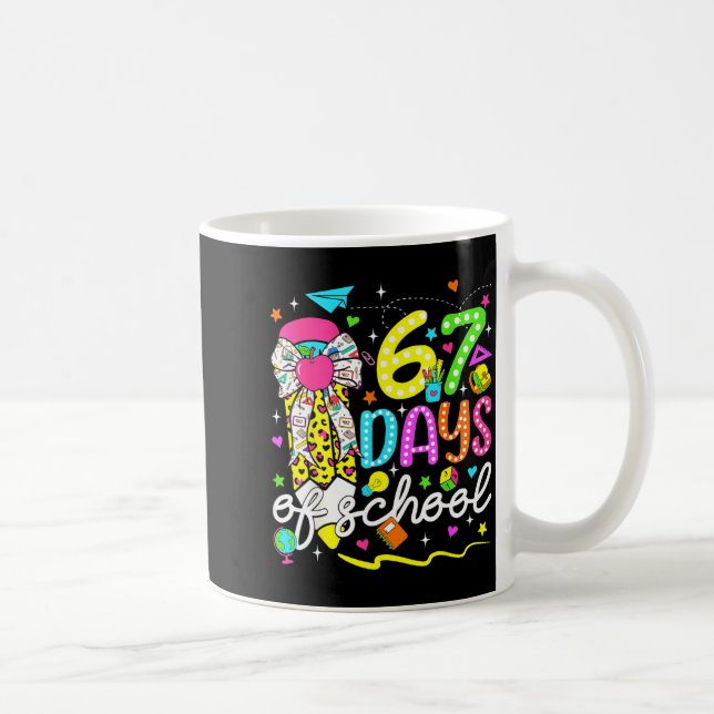 Caneca De Café 67 Days Of School Girls Coquette Bow Pencil 67 Day (Direita)