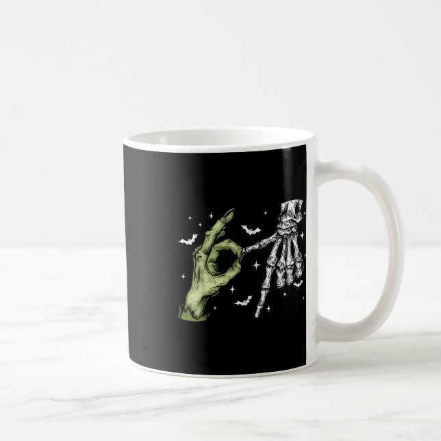 Caneca De Café 67 Meme Esqueleto Mão de Zumbi 6 7 Halloween Seis  (Direita)
