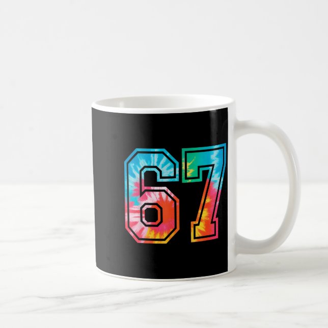 Caneca De Café 67 Number Meme Funny Six Seven Tie Dye Gen Alpha S (Direita)