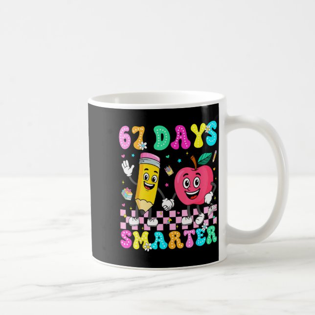 Caneca De Café 67th Day Of School Shirt 67 Days Smarter Teacher B (Direita)