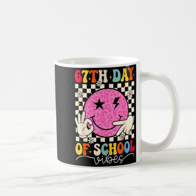Caneca De Café 67th Day Of School Vibes Funny Six Seven 67 Meme S (Direita)