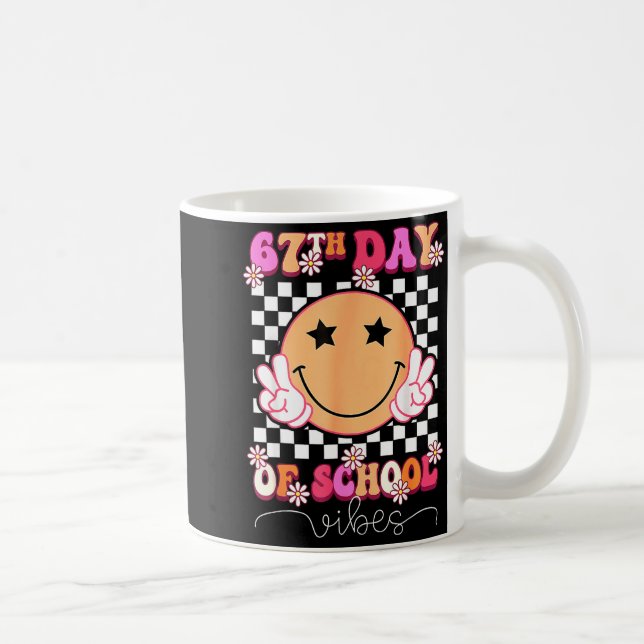 Caneca De Café 67th Day Of School Vibes Funny Six Seven 67 Meme S (Direita)