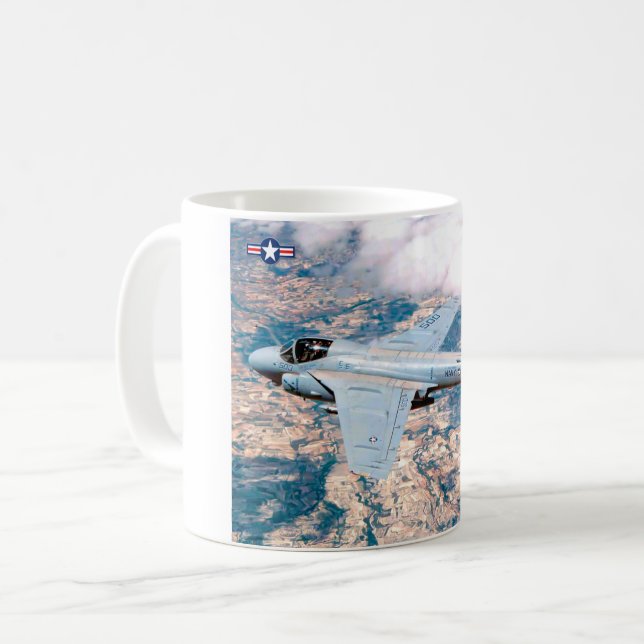 CANECA DE CAFÉ A-6E INTRUTOR (Frente Esquerda)