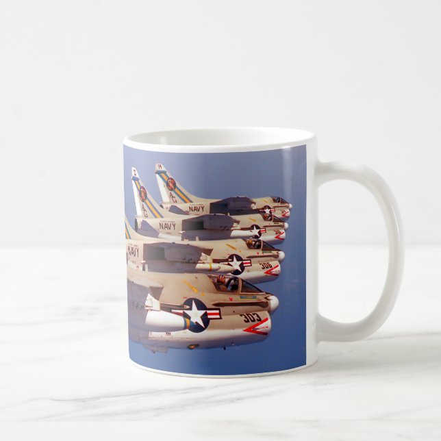 CANECA DE CAFÉ A-7E CORSAIR II (Direita)