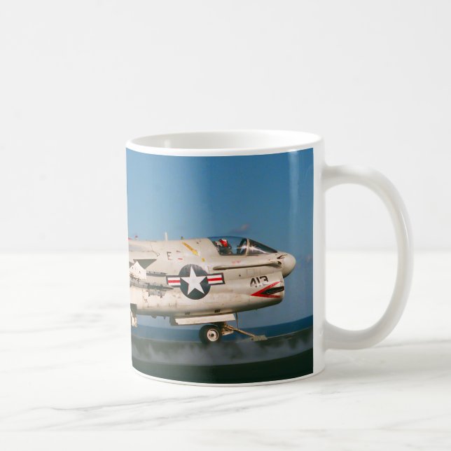 CANECA DE CAFÉ A-7E CORSAIR II (Direita)