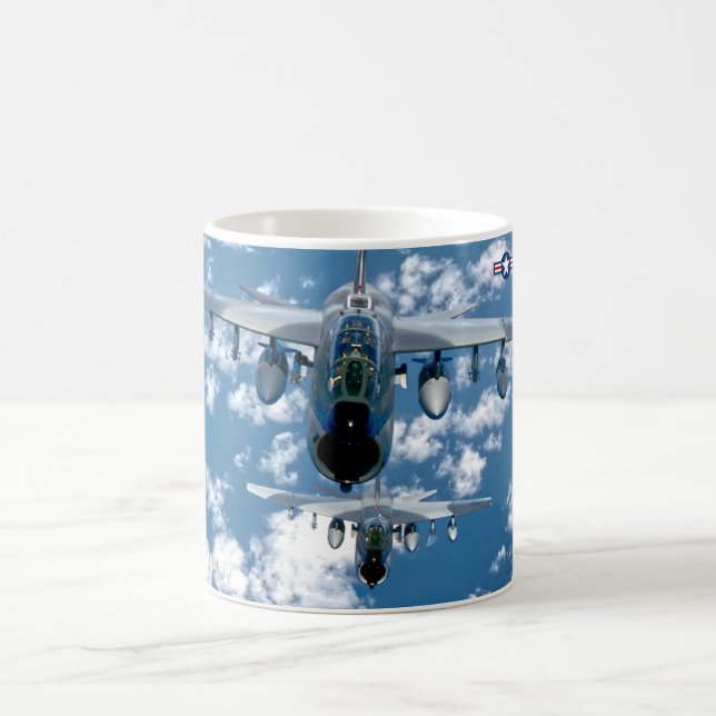 CANECA DE CAFÉ A-7K CORSAIR II (Centro)