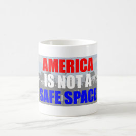 Caneca De Café A América Não É Um Espaço Seguro