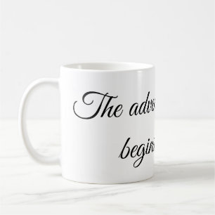 Caneca De Café A aventura começa adicionar nome data ano local
