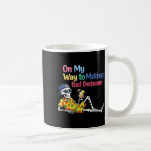 Caneca De Café A Caminho de Tomar Más Decisões Skeleton Summer