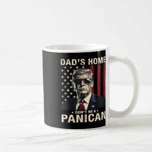 Caneca De Café A casa do pai não é um idiota engraçado.