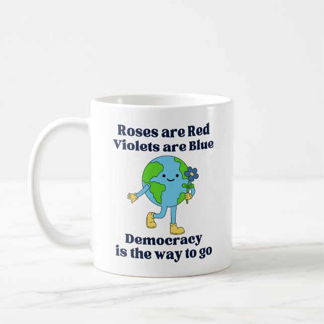 CANECA DE CAFÉ A DEMOCRACIA É A FORMA DE IR (Esquerda)