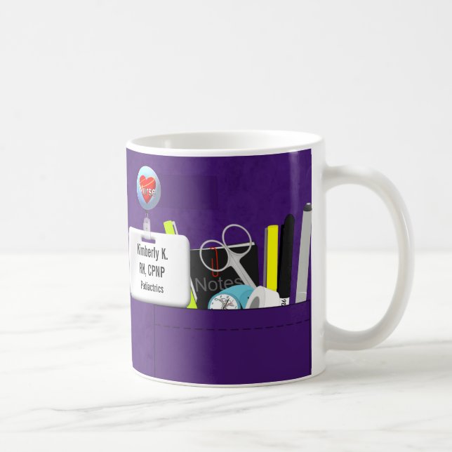 Caneca De Café A enfermeira personalizada esfrega no roxo (Direita)
