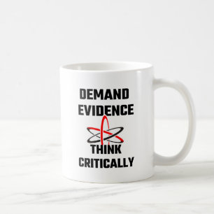Caneca De Café A evidência da procura pensa crìtica