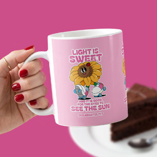 Caneca De Café A Luz É Doce – Girassol Retro Eclesiastes 11:7