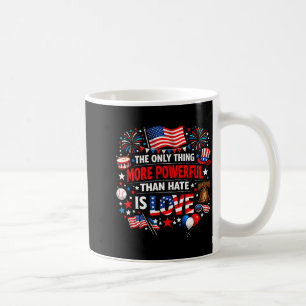 Caneca De Café A única coisa mais poderosa do que o ódio é o amor