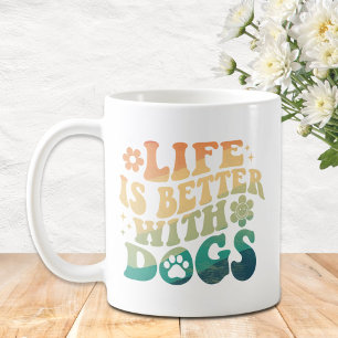 Caneca De Café A Vida É Melhor Com Os Cães Monograma Retro De Gro