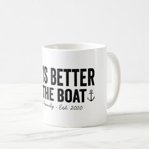 Caneca De Café A vida é melhor no "Boat Family Name Mug"