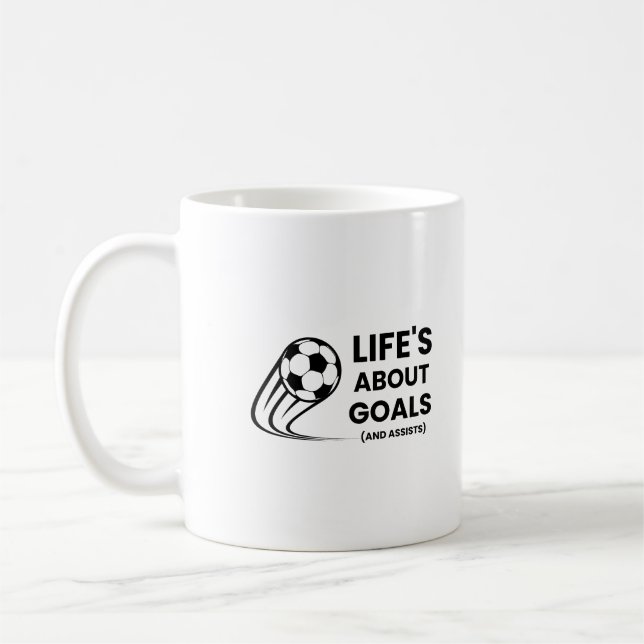 Caneca De Café A Vida É Sobre Gols E Assistências Futebol Diverti (Esquerda)