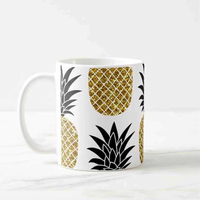 Caneca De Café Abacaxis Dourados: Branco Desenhado À Mão Sem Cost (Esquerda)