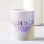 Caneca De Café Abstrato Watercolor Lilac Dourado Paint Nome Perso<br><div class="desc">Personalize facilmente este estilo glamouroso,  abstrato lilac,  tinta aquática e fundo de pulverização em ouro falso,  com os seus detalhes personalizados.</div>