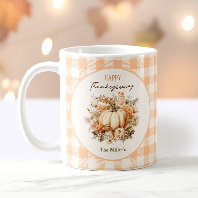 Caneca De Café Ação de Graças Pumpkin Gingham Pastel Nome (Thanksgiving Fall Pumpkin Gingham Pastel Name Coffee Mug)