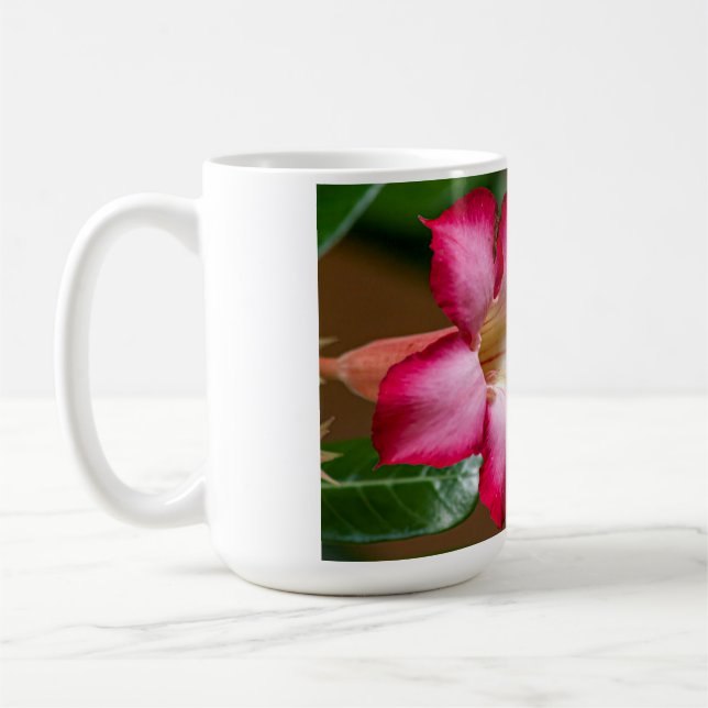 Caneca De Café Adenium Obesum, flor rosa, também conhecida por Ro (Esquerda)