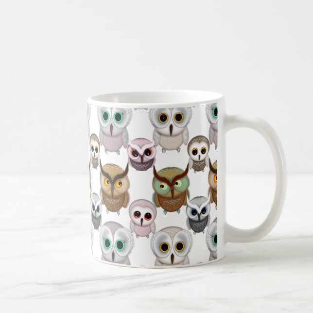 Caneca De Café Adoráveis Corujas Ilustradas em Padrão (Direita)