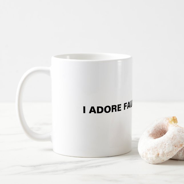 Caneca De Café Adoro produtos defeituosos. (Com Donut)