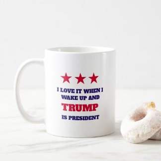 Caneca De Café Adoro quando acordar e Trump é o Presidente