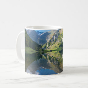 Caneca De Café Água   Suiça dos Alpes suíços no lago Seealpsee