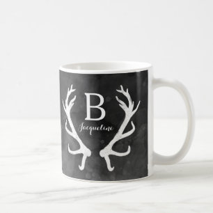 Caneca De Café Aguarela preta e monograma rústico dos Antlers do