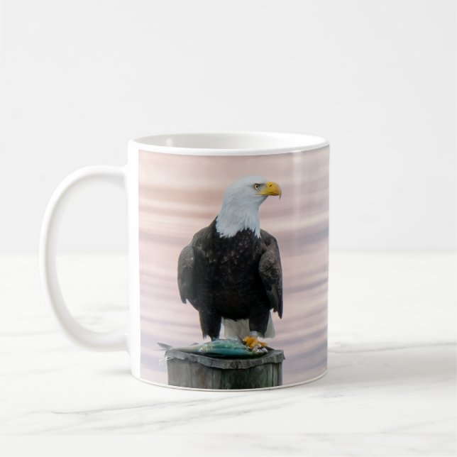 Caneca De Café Águia Cálida com Peixe em Pata - "Marge the Eagle" (Esquerda)