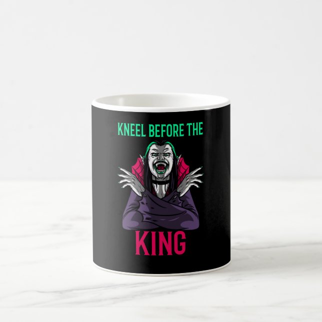 Caneca De Café Ajoelhe-se Diante do Rei Drácula (Centro)