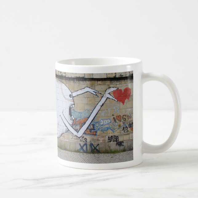 Caneca De Café Alcançando um coração (Direita)