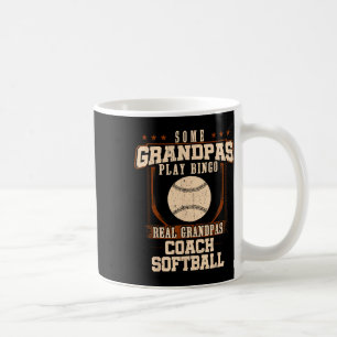 Caneca De Café Alguns Avôs Jogam Bingo Avôs Reais Treinam Softbol